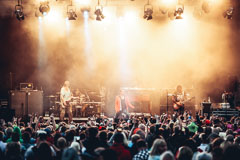 Popeda esiintymässä Retrofest 3 -festareilla Järvenpäässä Vanhankylän Kartanolla kesällä 2017