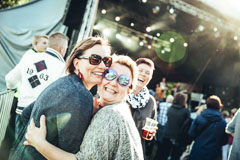 Ilo ylimmillään Retrofest 3 -fetivaaleilla Vnahankylän Kartanolla Järvenpäässä kesällä 2017