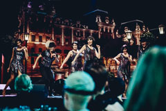 Tanssiesitys yritysjuhlissa Helsingissä