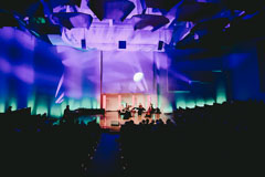 Kaunista jousimusiikkia väliohjelmana yrityksen syntymäpäiväjuhlissa ja juhlaseminaarissa Finlandia-talossa Helsingissä